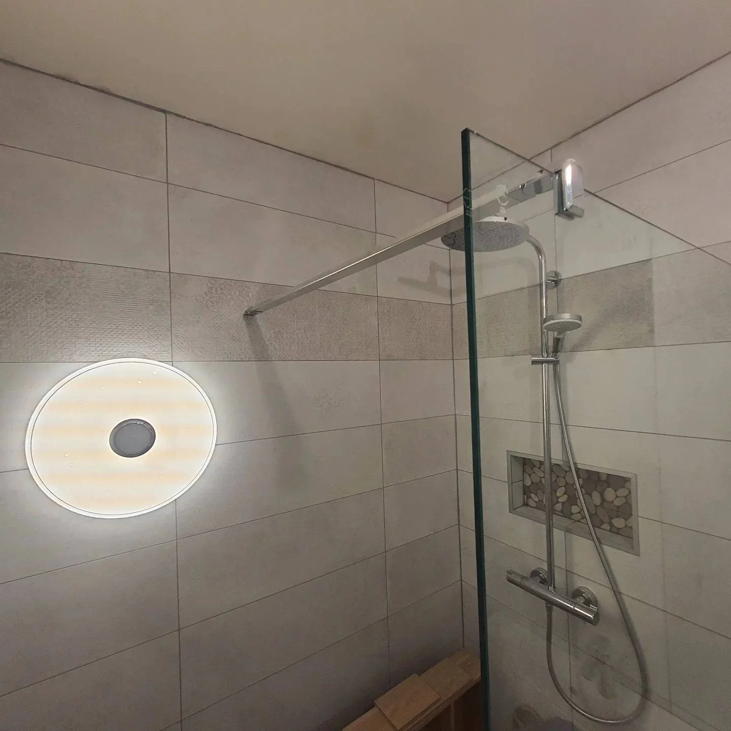 Rénovation Salle de bain col de Leschaux artisan travaux annecy - renovation douche carrelage